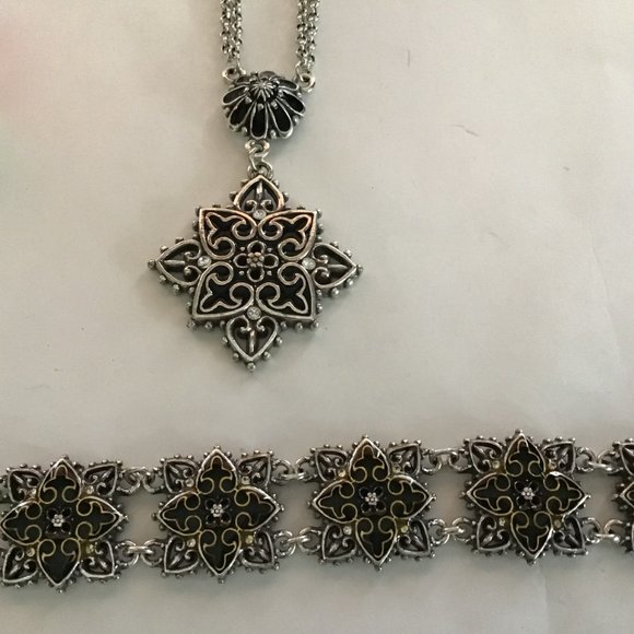 Premier Design necklace & bracelet set silver tone with gold and black accents - Picture 2 of 2